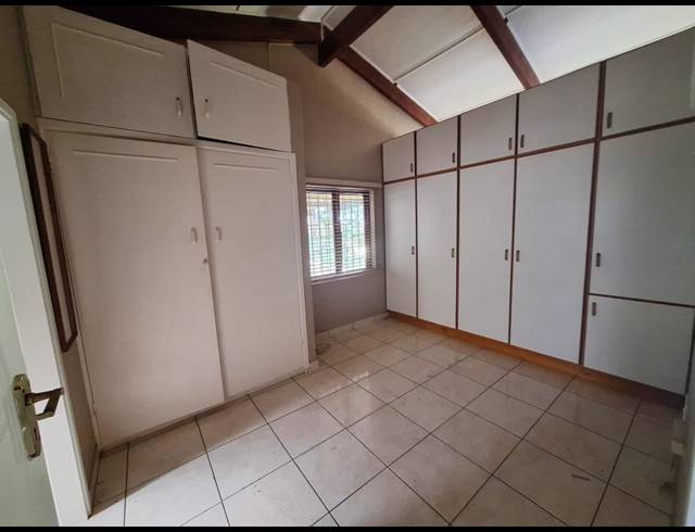 2 BEDROOM TOWNHOUSE FOR SALE IN SHELLY BEACH